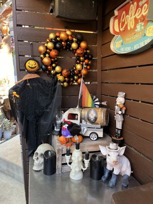   at Little Barn Coffee House in Los Angeles