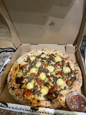 Weekly feature  #Veganuary at Pizzeria Grano in Vancouver