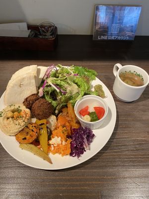 vegan lunch plate!! so much food and literally everything was good and still hot! (expect the salad of course hahah)  at Cafe Absinthe カフェアブサン in Osaka