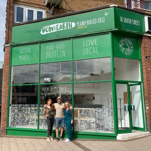 The team! From left to right: Chloe (daughter) Dan (dad) and Heidi (mum).  at How On Earth in Exeter
