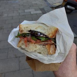 Vegan BLT at How On Earth in Exeter