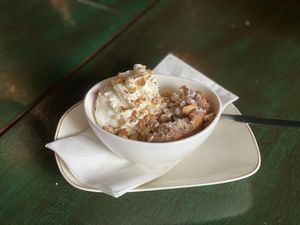 Heerlijke warme appeltaart at De Watertoren in Rotterdam