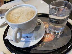 Oat coffeee  at Der Mann der Verwöhnt in Vienna