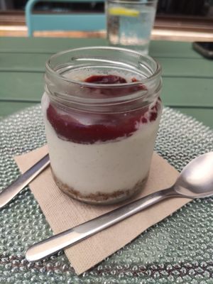 Cheesecake vegana at Brio in Tarifa