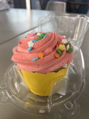 Vegan Strawberry Lemonade Cupcake for Summer!   at Walt Disney World - Landscape of Flavors in Lake Buena Vista