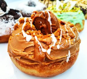 Caramel cookie donut at Vegabonty in Fuengirola