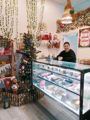 Service with a big smile 😄 at Vegabonty in Fuengirola