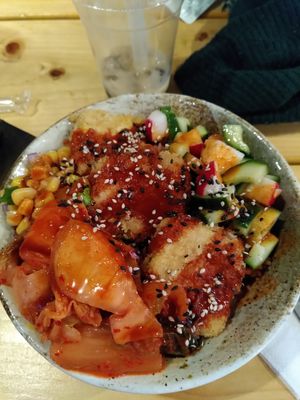 tofu poke bowl with korean sauce at Oppa in St Andrews