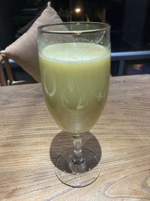 Avocado Apple Juice  at RúShì Shū 如是蔬 in Sanya