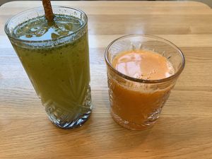 Kiwi-mint lemonade & multivitamins boost #Veganuary at Carli's Coffee in Echternach