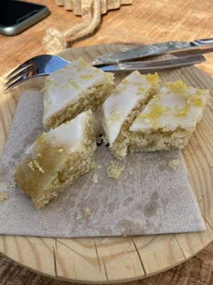 Lemoncake   at Seasalt Café GmbH in Ubstadt-weiher