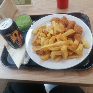 Vegan scampy & chips at Y Pass in Ledbury