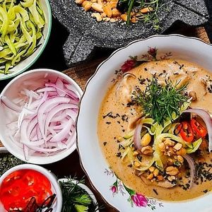 Tom Yum Soup at La Suculenta in Guayaquil