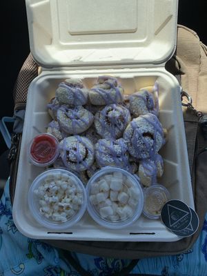 Snail Flight with a few extra!   at Hail Snail in Portland