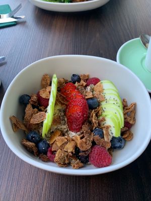 Overnight Oats at Nourish in Kangaroo Point