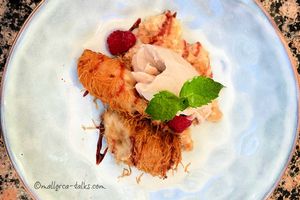 a childhood memory - Jens favorite baby porridge with vegan ice-cream and a baked banana at Adelfas by Jens in Mallorca