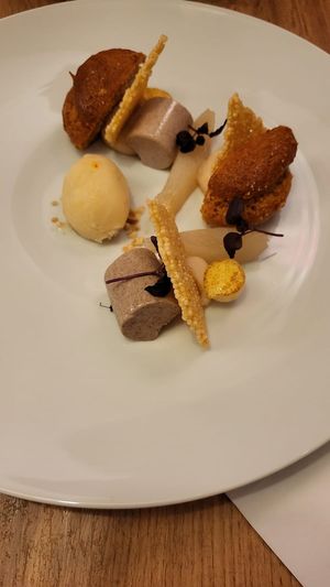 Sweets: pear, pear Sorbet, cinnamon at L'Arpège in Colmar