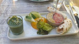 Entrée Houmous at Le Jardin de Suzan in Cahors