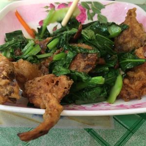 Kale and crispy mushrooms  at Samrup Jay in Ayutthaya