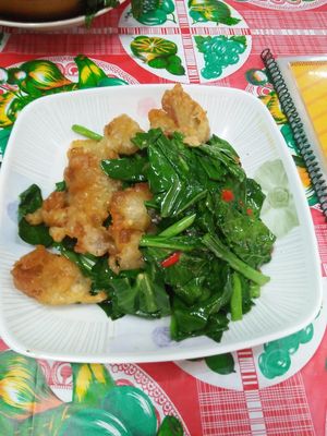 Fried mushrooms and kale  at Samrup Jay in Ayutthaya