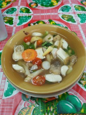 Tom yum at Samrup Jay in Ayutthaya