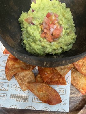 Nachos con guacamole   at Voltereta in Valencia