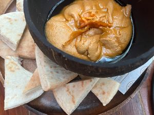 Hummus con boniato y agave.  at Voltereta in Valencia