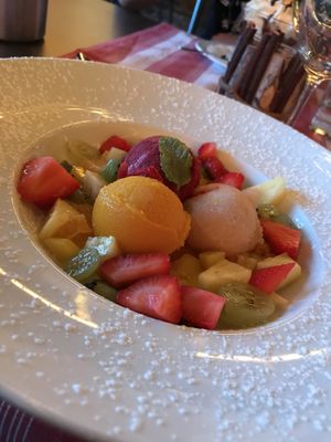 Dreierlei Fruchtsorbet (Birne, Mango, Himbeere) at Löffel's Landhaus in Muenstermaifeld