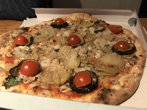 Pizza Hyttens vegan pizza at Pizza Hytten in Aalborg