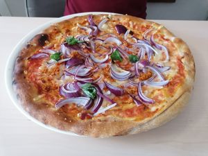 Vegan pizza - thin based and really tasty at Pizzeria Primavera in Bratislava