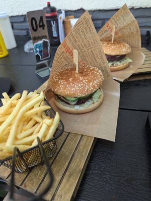  at Hamburger Ház Superheros in Balatonlelle