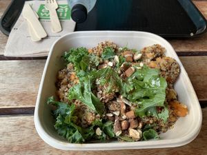 Eeet well  at Eeet Well in St Julians