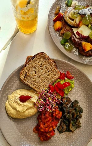 Vegan English breakfast 🌱👍 at Kisiel in Szczecin