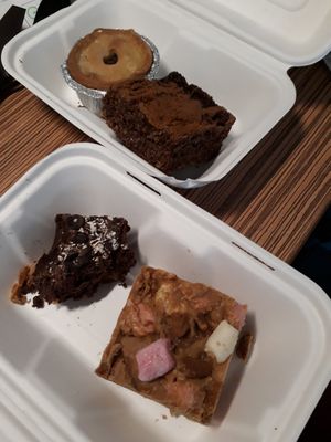 Cake and pie at Banilla Bakery at Podda and Wren in Kendal