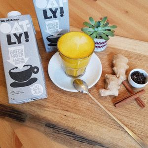 Golden Milk Oatly at Espresso Bar in Berlin