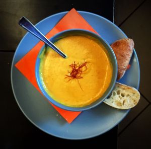 Karotten Erdnuss Suppe mit Kokosmilch vegan  at Espresso Bar in Berlin