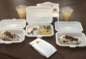 Chiles en nogada, berenjena a la crema, veganos. Aguas del día. at Mary Flower Food in Mexico City