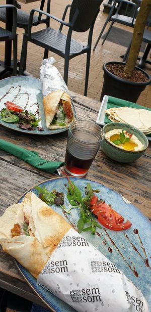 Falafel sandwich and hummus at Semsom in Groningen