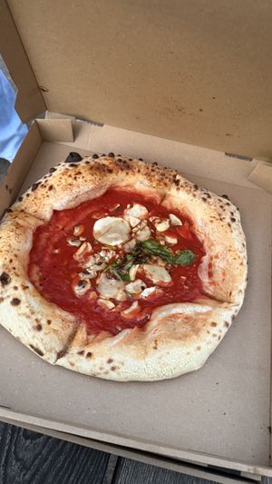 Pizza marinara vegan mit Champignons   at 60 Seconds to Napoli in Leipzig