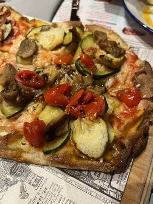 Pizza vegana   at Casa Leotta in Bilbao