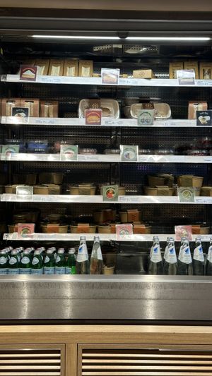 Sandwiches, bowls, wraps  at DOH - Evergreen Organics in Doha