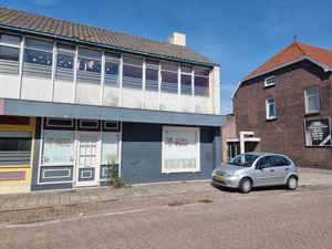 Unfortunately, it was closed when we passed  at IJssalon Pierre in Budel