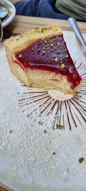 Vegane Cheesecake at Mono Loco in Leipzig