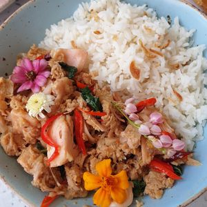 Hail The Holy Bowl at Nature's Charm in Bangkok