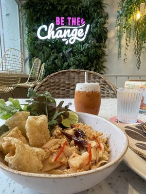 Jackfruit Thai salad and Thai iced tea at Nature's Charm in Bangkok