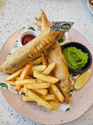 Fish & Chips ~10/1/24 at Nature's Charm in Bangkok
