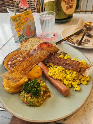 Top quality vegan breakfast at Nature's Charm in Bangkok