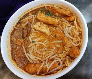 Nyonya Laksa at North South East West Fusion Vegetarian Restaurant 东南西北素食融合餐馆 in Central Singapore