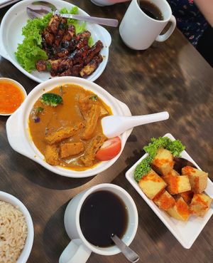  at North South East West Fusion Vegetarian Restaurant 东南西北素食融合餐馆 in Central Singapore