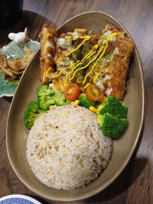  at North South East West Fusion Vegetarian Restaurant 东南西北素食融合餐馆 in Central Singapore